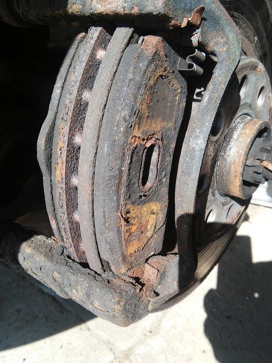 korozja hamulcow przod meriva.JPG