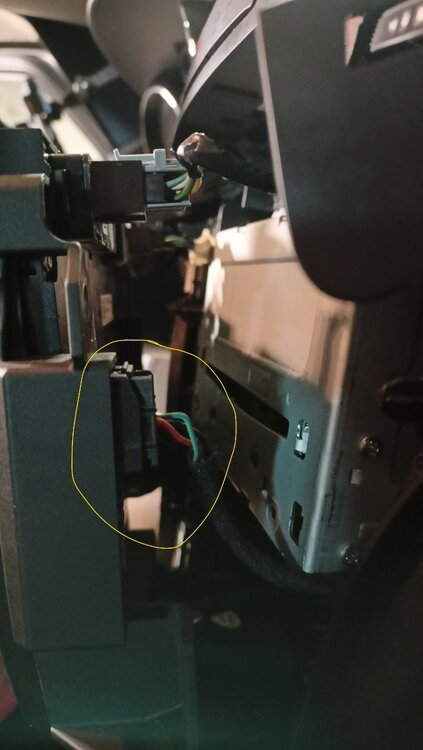 astra j panel radia.jpg